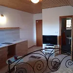 Stefan Drevko بيت ضيافة بوبراد